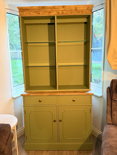 Upcycled sage green - , display