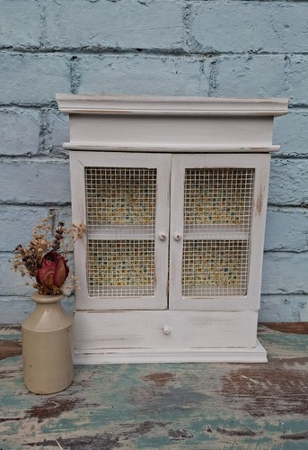 Distressed cream wooden - cream,